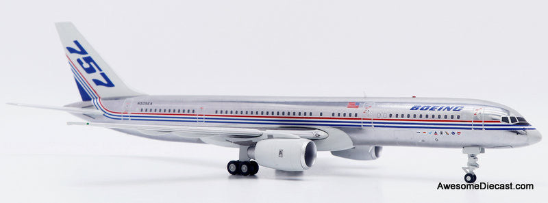 Boeing 757-200: Boeing House Colors (Reg #N505EA) 1:200 Diecast