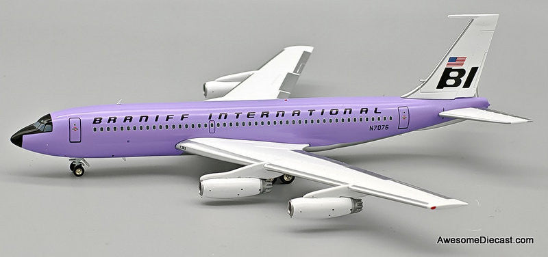 Boeing 720-027: Braniff International - Lavender Periwinkle Blue