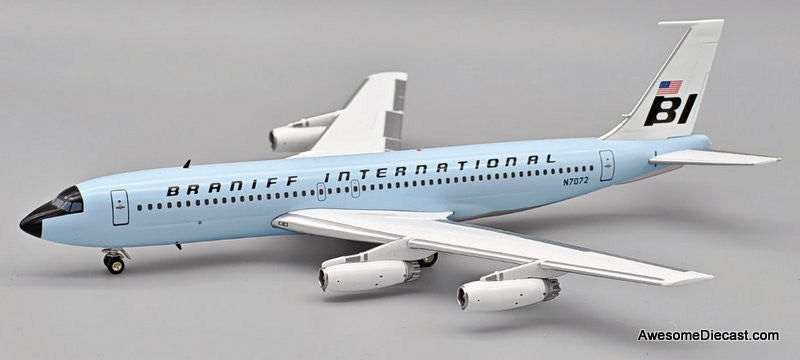 Boeing 707-227: Braniff International (Reg #N7072) - Light Sky