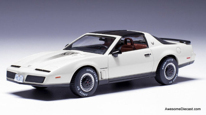1982 Pontiac Firebird, White 1:43 Diecast Model Car by IXO