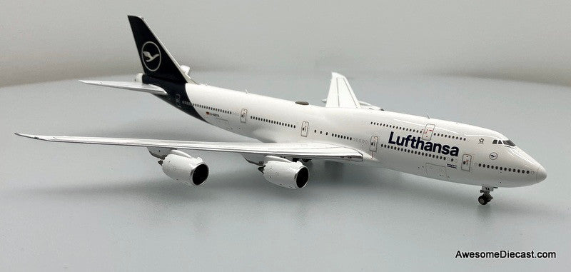 Boeing 747-8: Lufthansa (Reg #D-ABYA) 1:400 Diecast Model Plane by