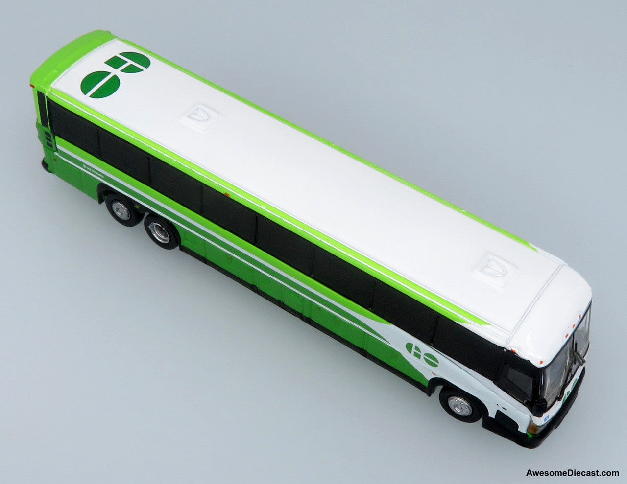 MCI D4505 Motorcoach: GO Transit 1:160 (N Scale) Diecast Model Bus by Iconic Replicas