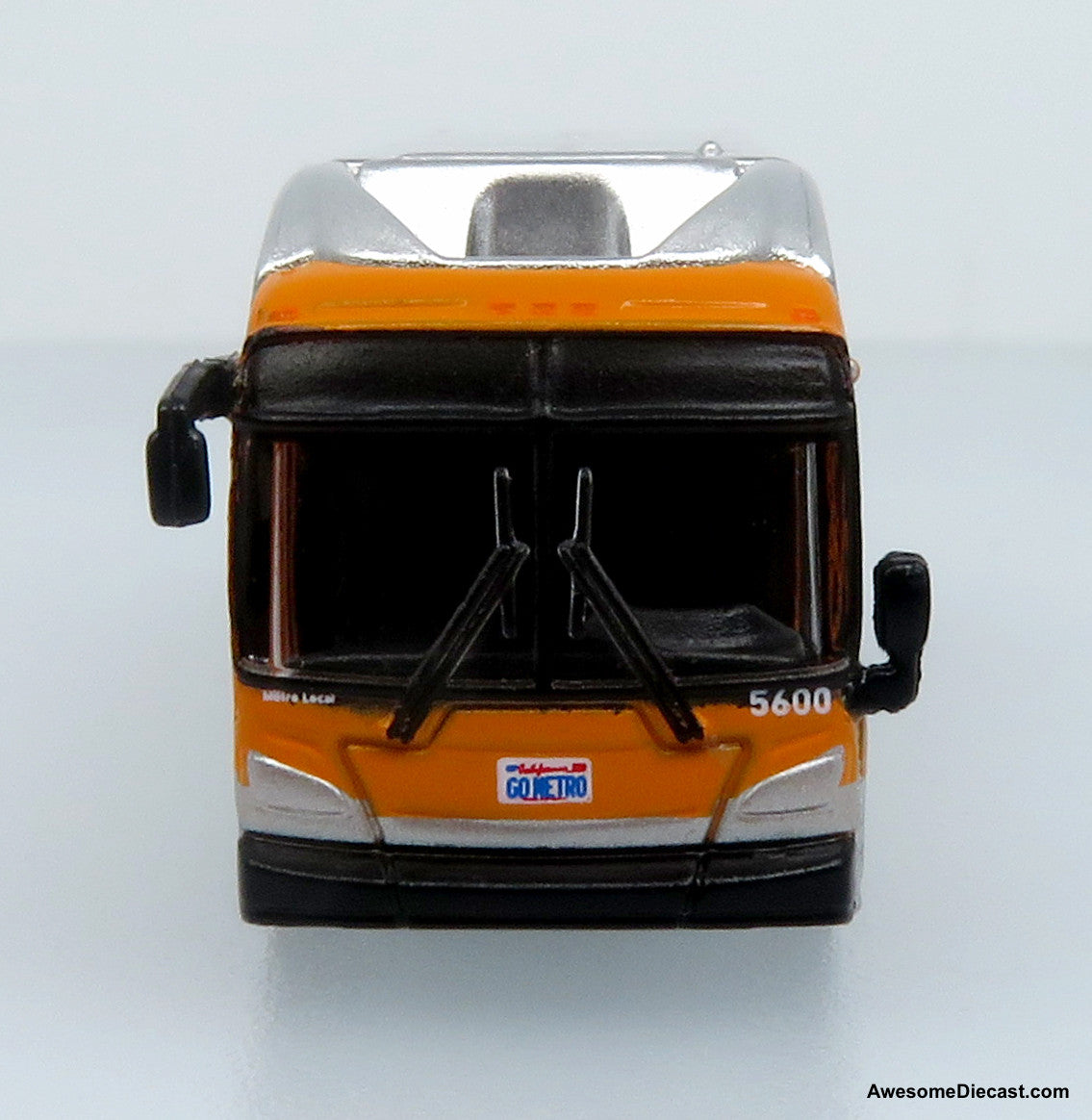 NFI Xcelsior XN40 Transit Bus: Los Angeles Metro 1:160 (N Scale) Diecast Model Bus by Iconic Replicas