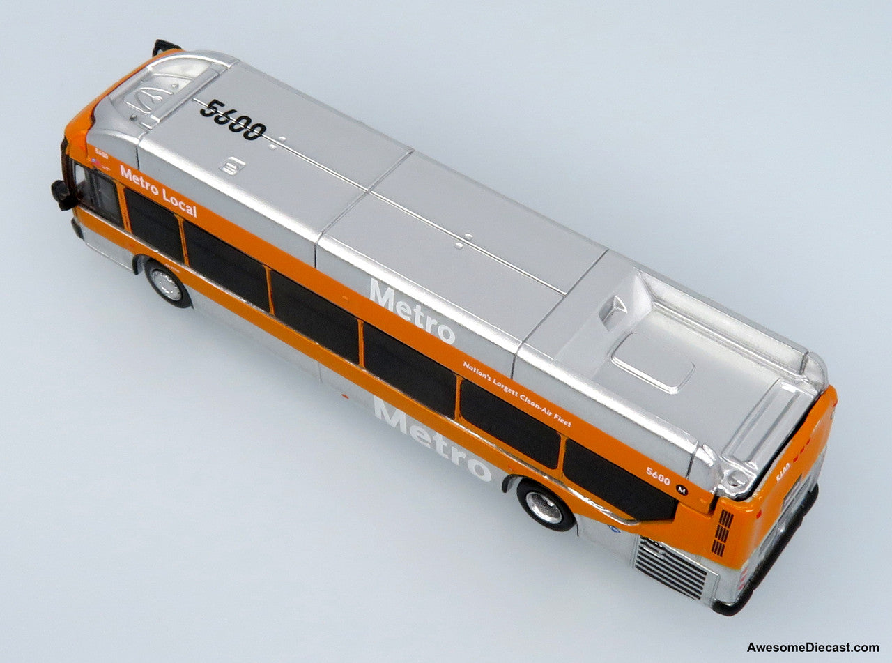 NFI Xcelsior XN40 Transit Bus: Los Angeles Metro 1:160 (N Scale) Diecast Model Bus by Iconic Replicas