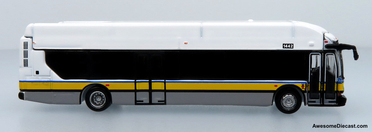 NFI Xcelsior XN40 Transit Bus: Yellow Stripe 1:160 (N Scale) Diecast Model Bus by Iconic Replicas