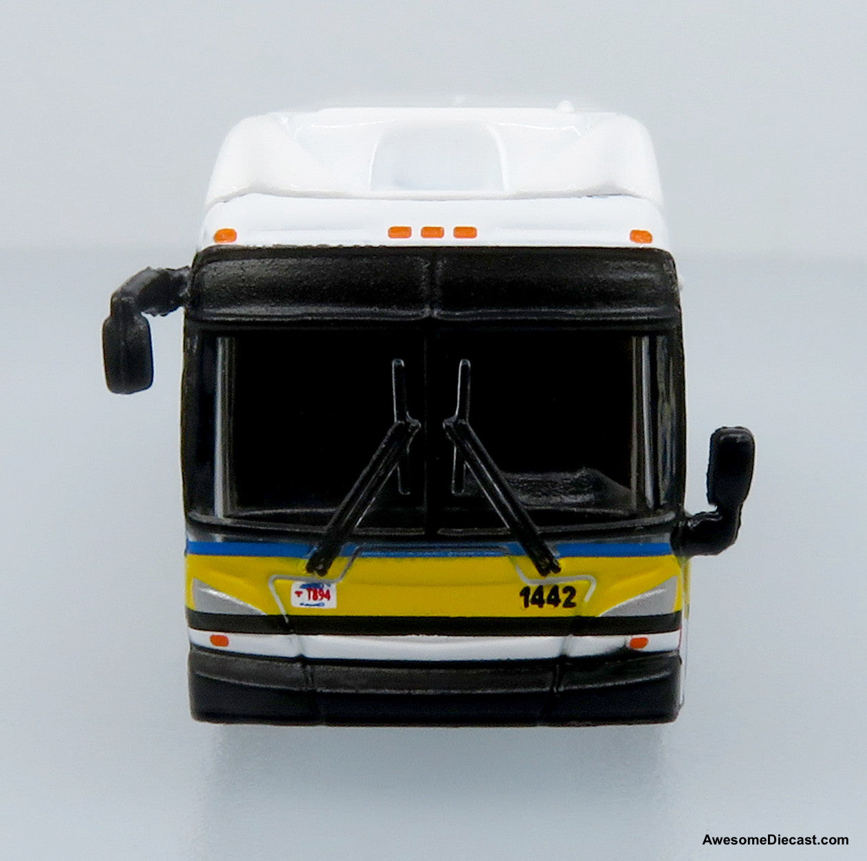 NFI Xcelsior XN40 Transit Bus: Yellow Stripe 1:160 (N Scale) Diecast Model Bus by Iconic Replicas