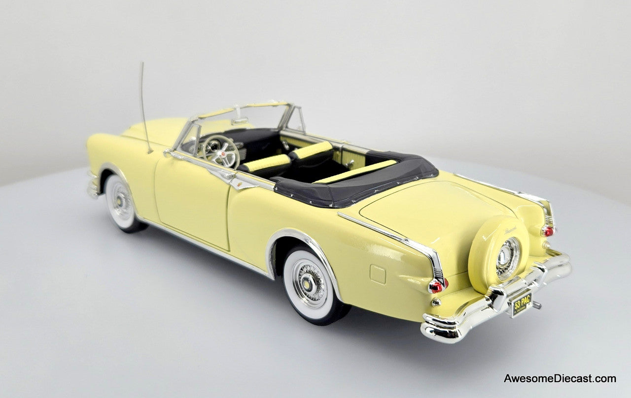 Road Signature 1:18 1953 Packard Caribbean Convertible, Yellow