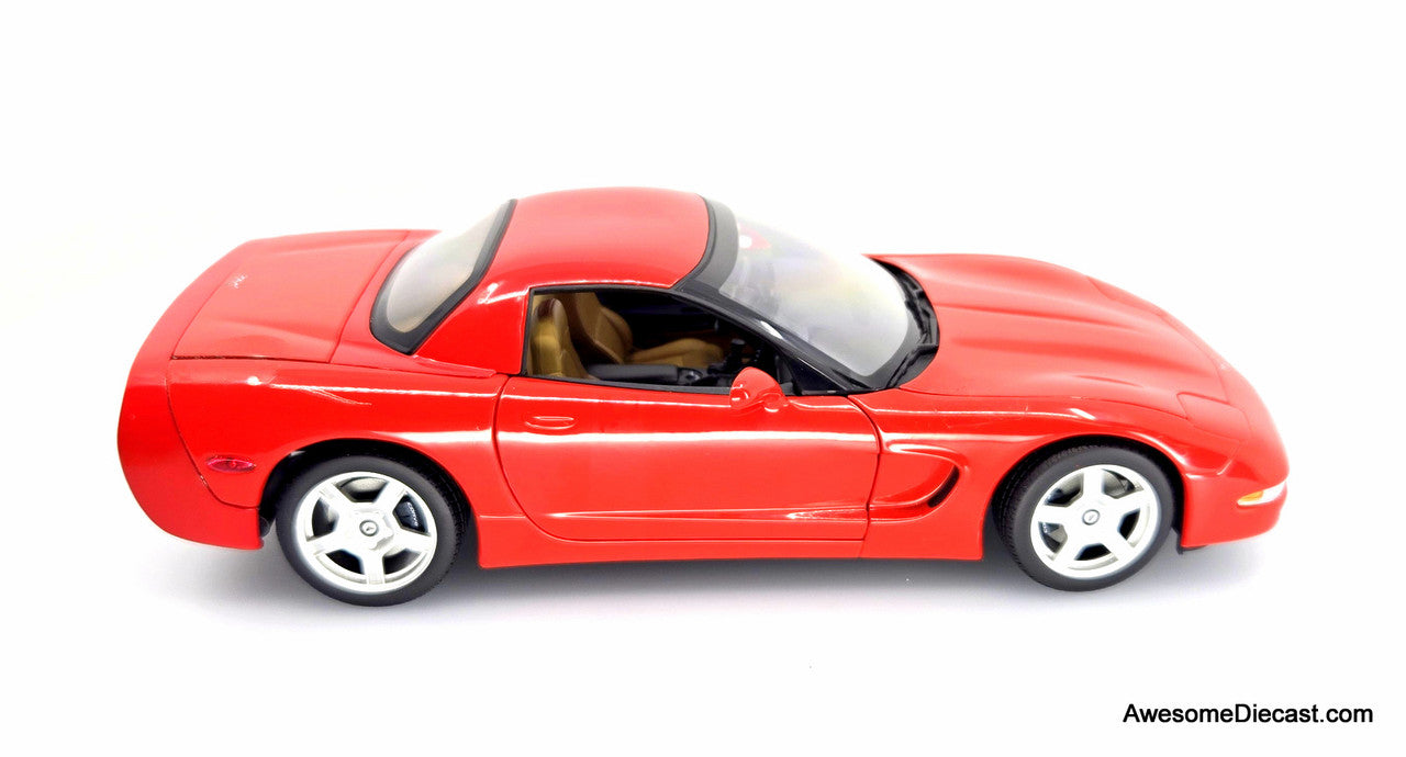 ミニカー UT CHEVROLET CORVETTE 1/18 1:18 UT Models Chevy Corvette C5 HT (Z06, FRC) ('99) black, red