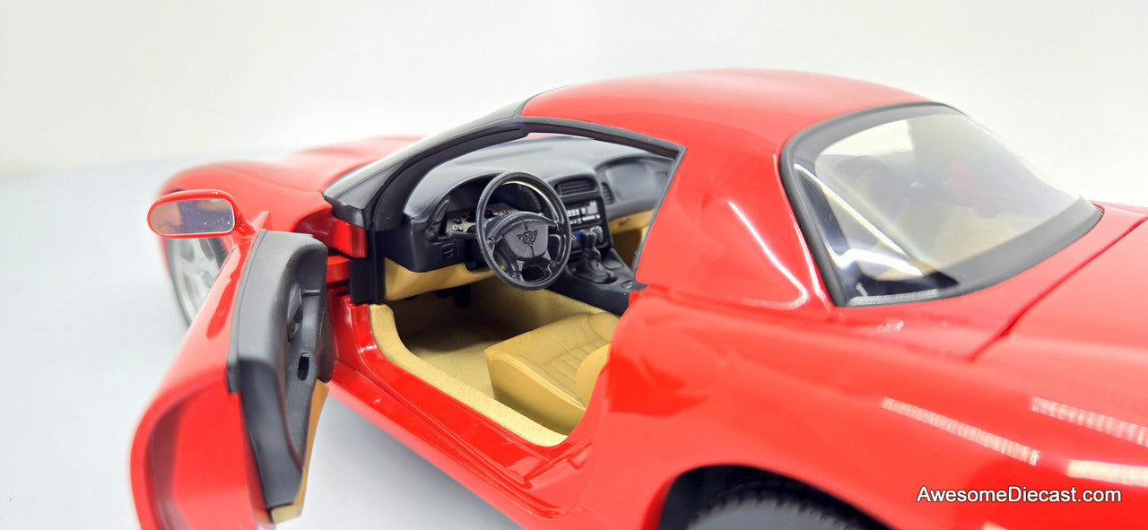1999 Chevrolet Corvette Hard Top (Red) 1:18 Diecast Model by UT