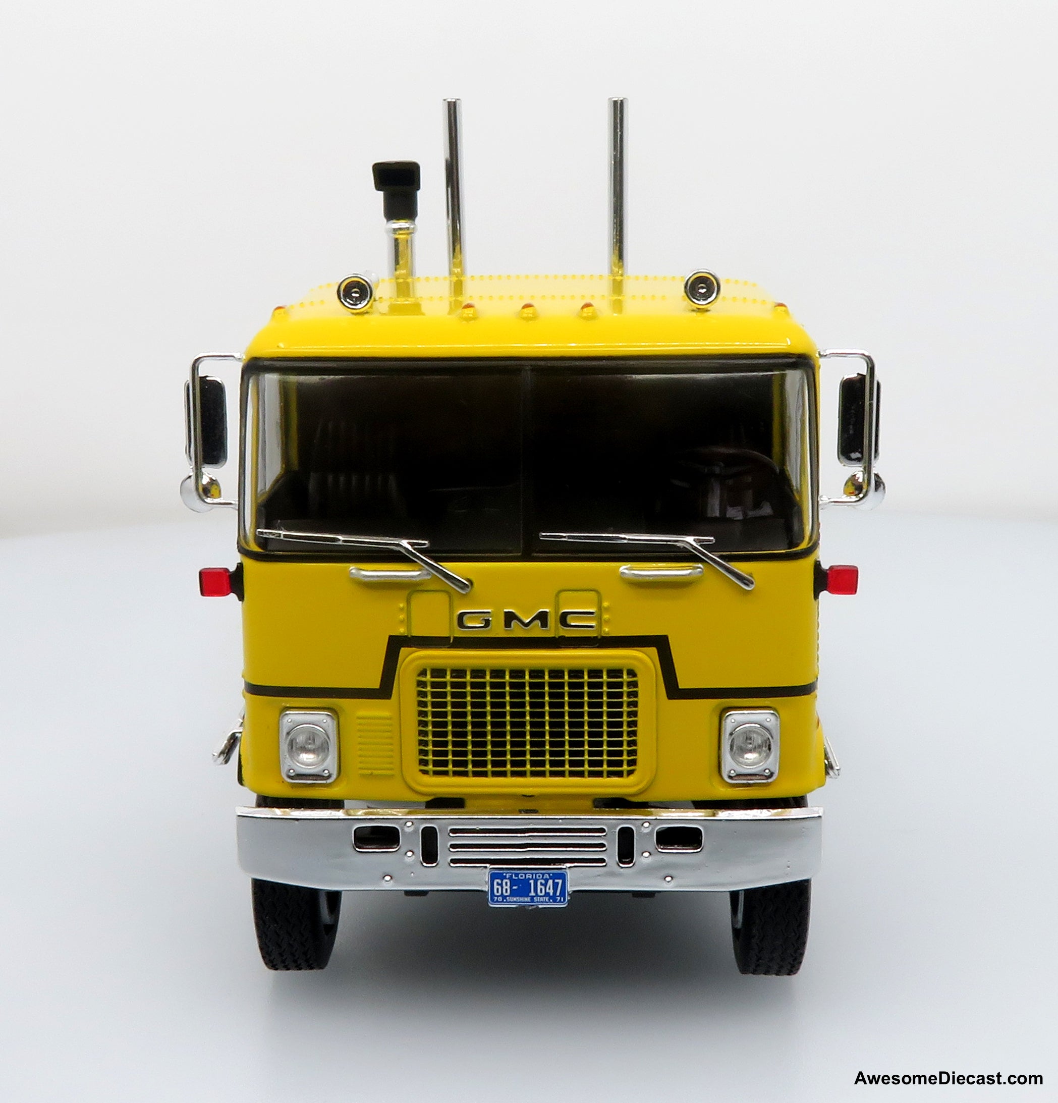 1970 GMC Astro 95 Tractor & Trailer: Ryder Truck Rental 1:43 Diecast/ABS Plastic Model Truck by Iconic Replicas