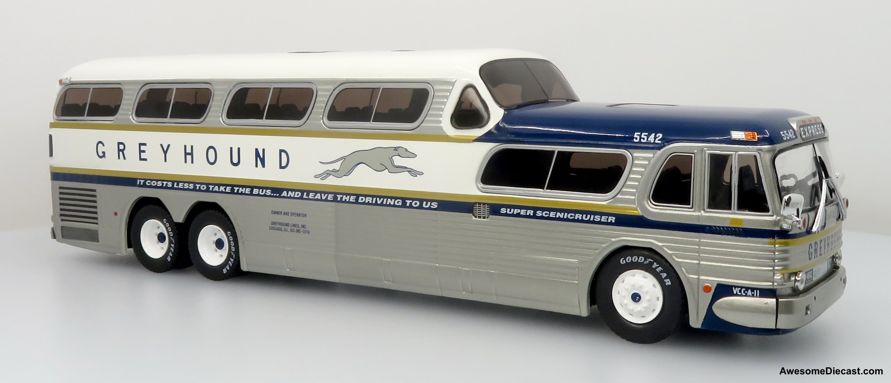 GM PD-4501 Scenicruiser Coach: Greyhound Bus Lines - 50th Anniversary Gold Stripe Livery 1:43 by Iconic Replicas