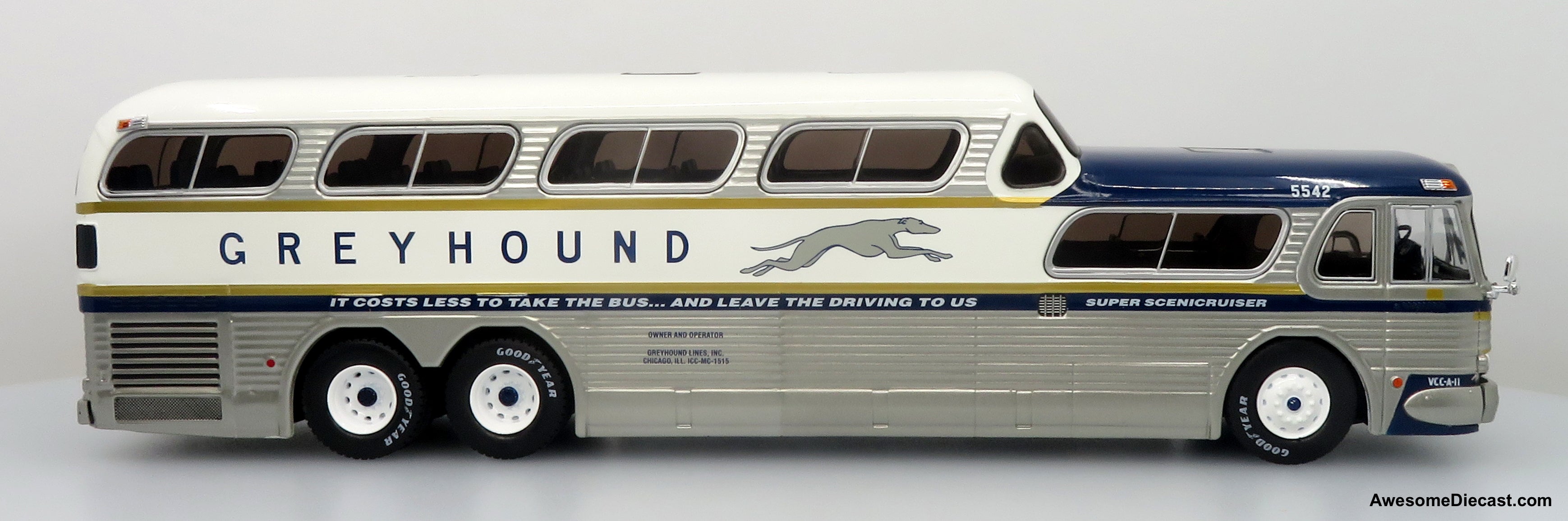GM PD-4501 Scenicruiser Coach: Greyhound Bus Lines - 50th Anniversary Gold Stripe Livery 1:43 by Iconic Replicas