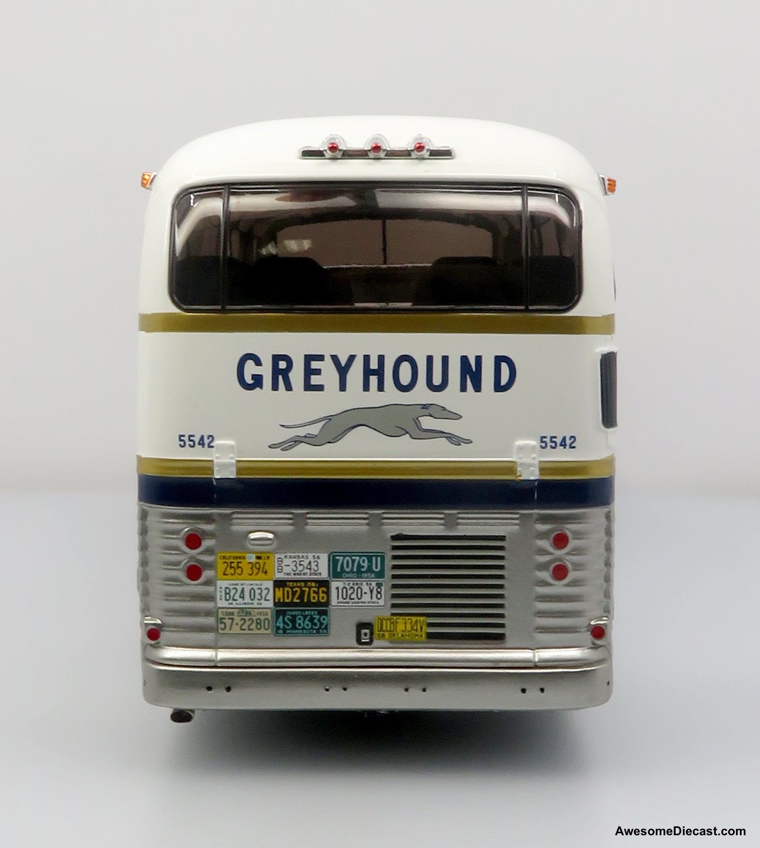 GM PD-4501 Scenicruiser Coach: Greyhound Bus Lines - 50th Anniversary Gold Stripe Livery 1:43 by Iconic Replicas