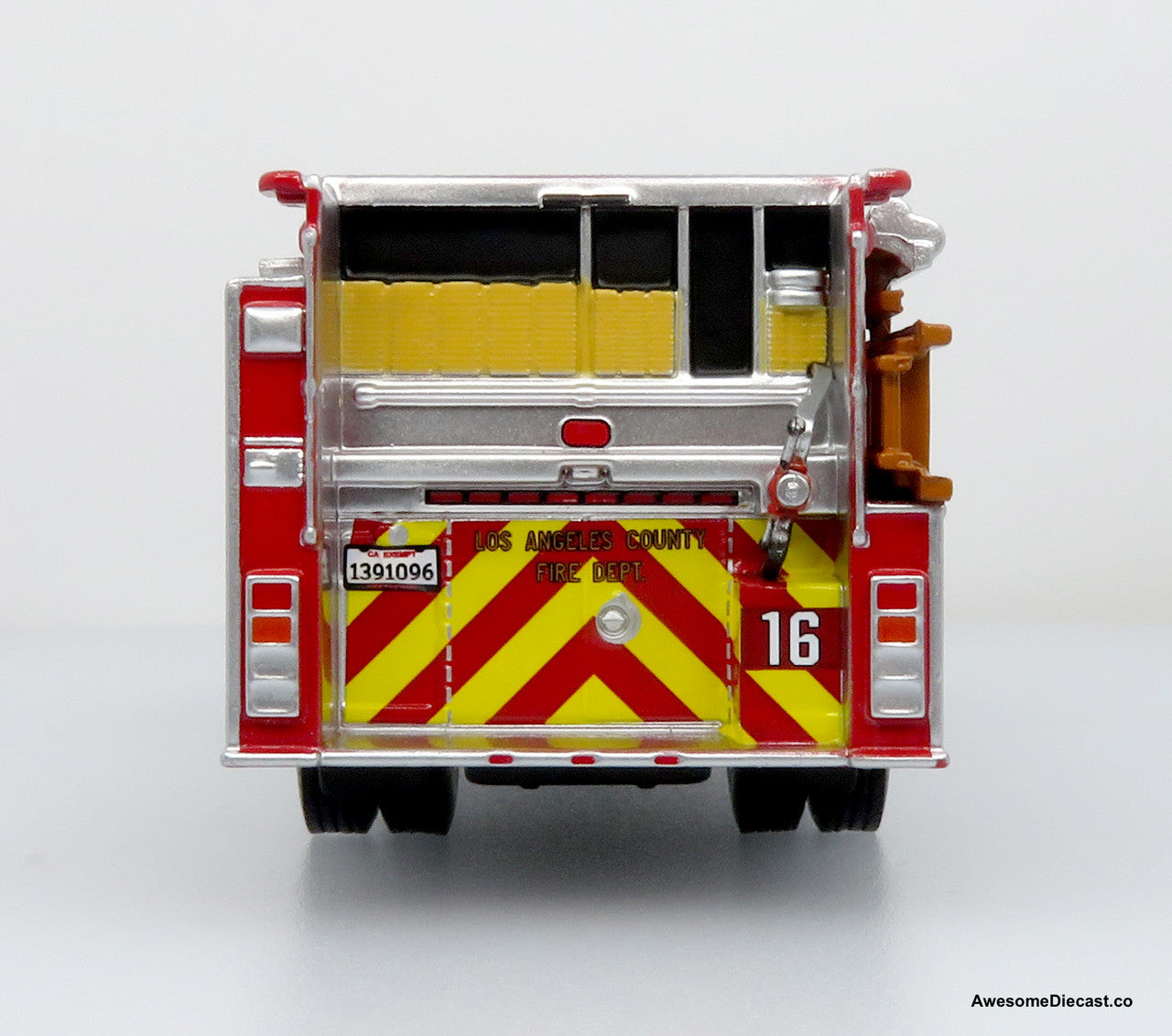 Iconic Replicas 1:64 KME Predator Fire Engine: LACFD - Engine 16