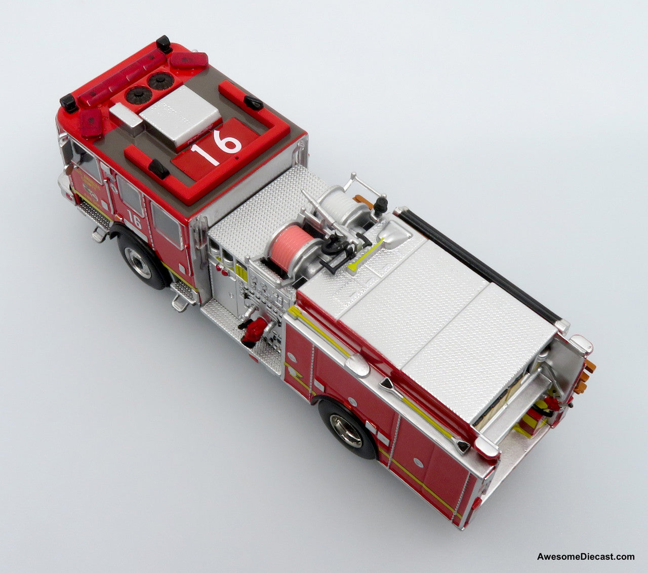 Iconic Replicas 1:64 KME Predator Fire Engine: LACFD - Engine 16