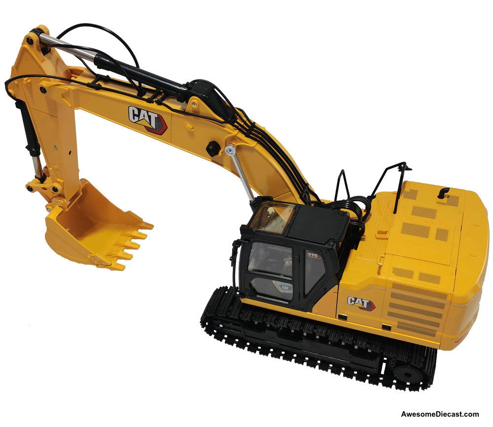 Diecast Masters 1:16 Caterpillar 320 Radio Controlled Excavator with Bucket, Grapple and Hammer Attachments