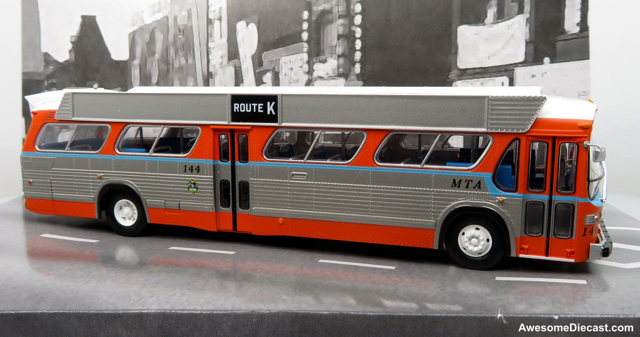 GM New Look Transit Bus: Miami Dade 1:87 (HO) ABS Plastic Bus by Rapido