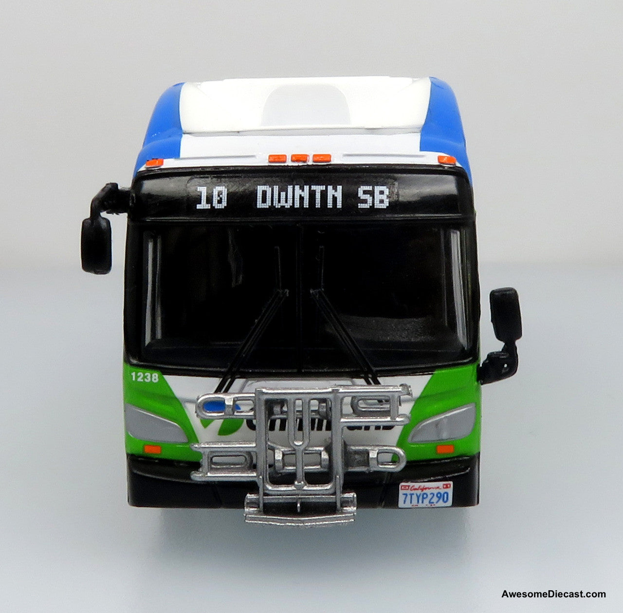 Iconic Replicas 1:87 NFI Xcelsior XN40 Transit Bus w/ Bike Rack: Omnitrans San Bernardino