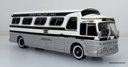 Iconic Replicas 1:87 1966 GM PD4107 "Buffalo" Coach: Peter Pan Bus Lines