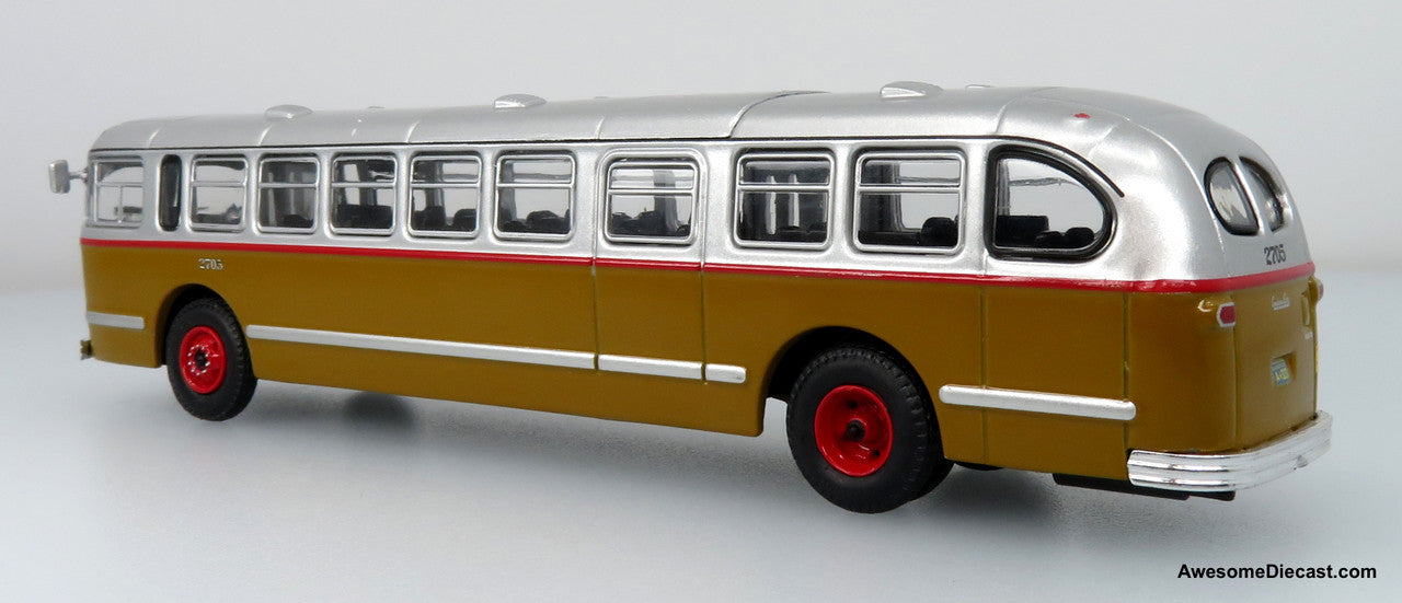 1952 CCF Brill CD-44 Transit Bus - Built in Montreal - Route: 55 S.-Laurent - 1:87 (HO) Diecast Bus by Iconic Replicas