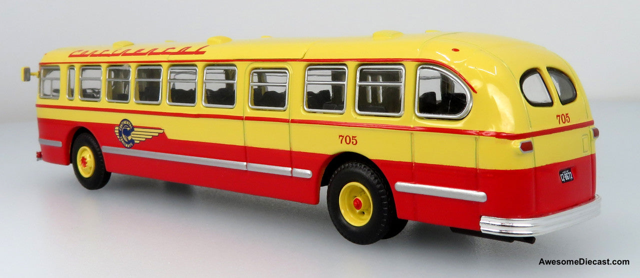 1952 CCF Brill CD-44 Transit Bus - Continental Trailways - Route: Dallas - 1:87 (HO) Diecast Bus by Iconic Replicas