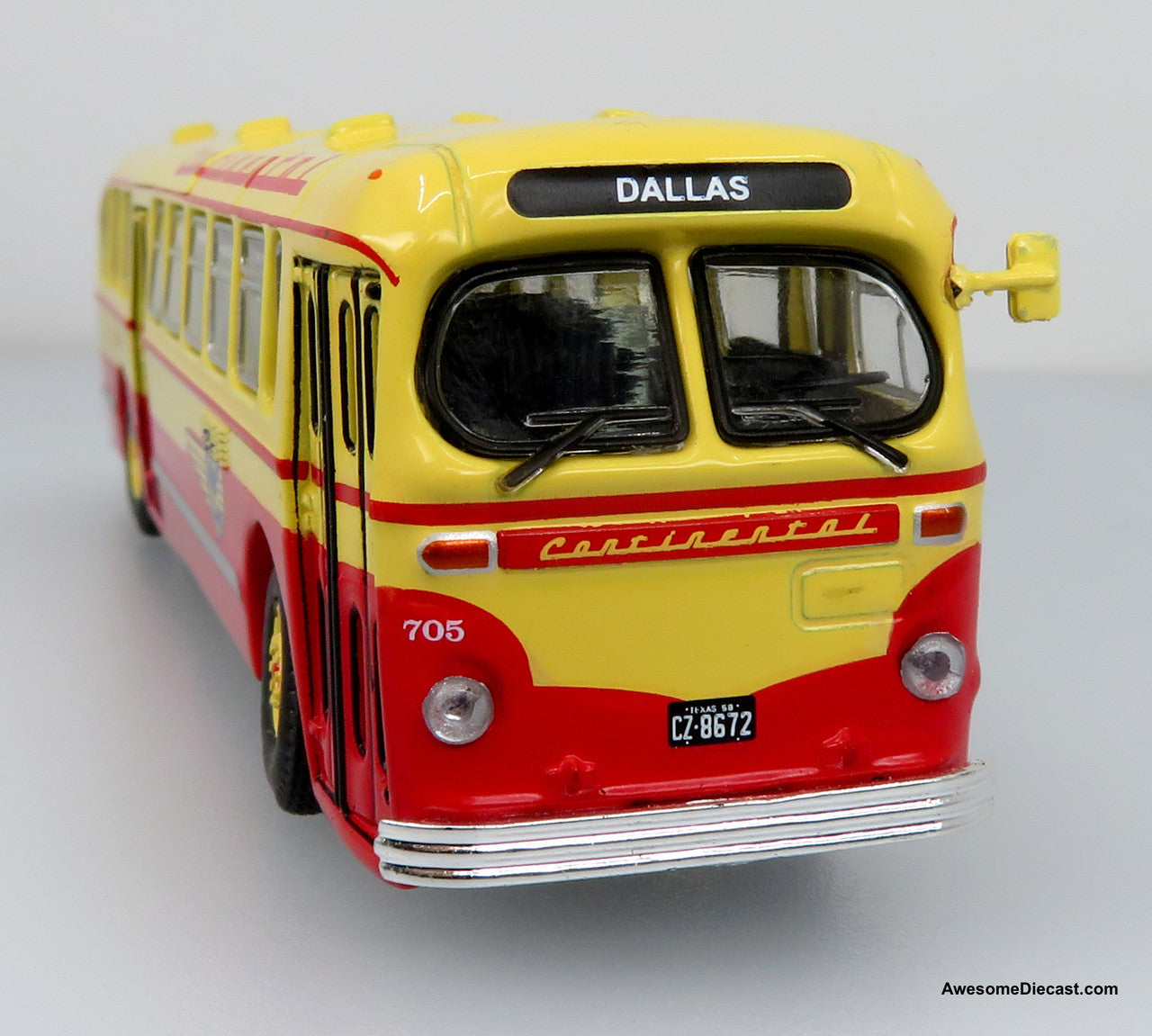 1952 CCF Brill CD-44 Transit Bus - Continental Trailways - Route: Dallas - 1:87 (HO) Diecast Bus by Iconic Replicas