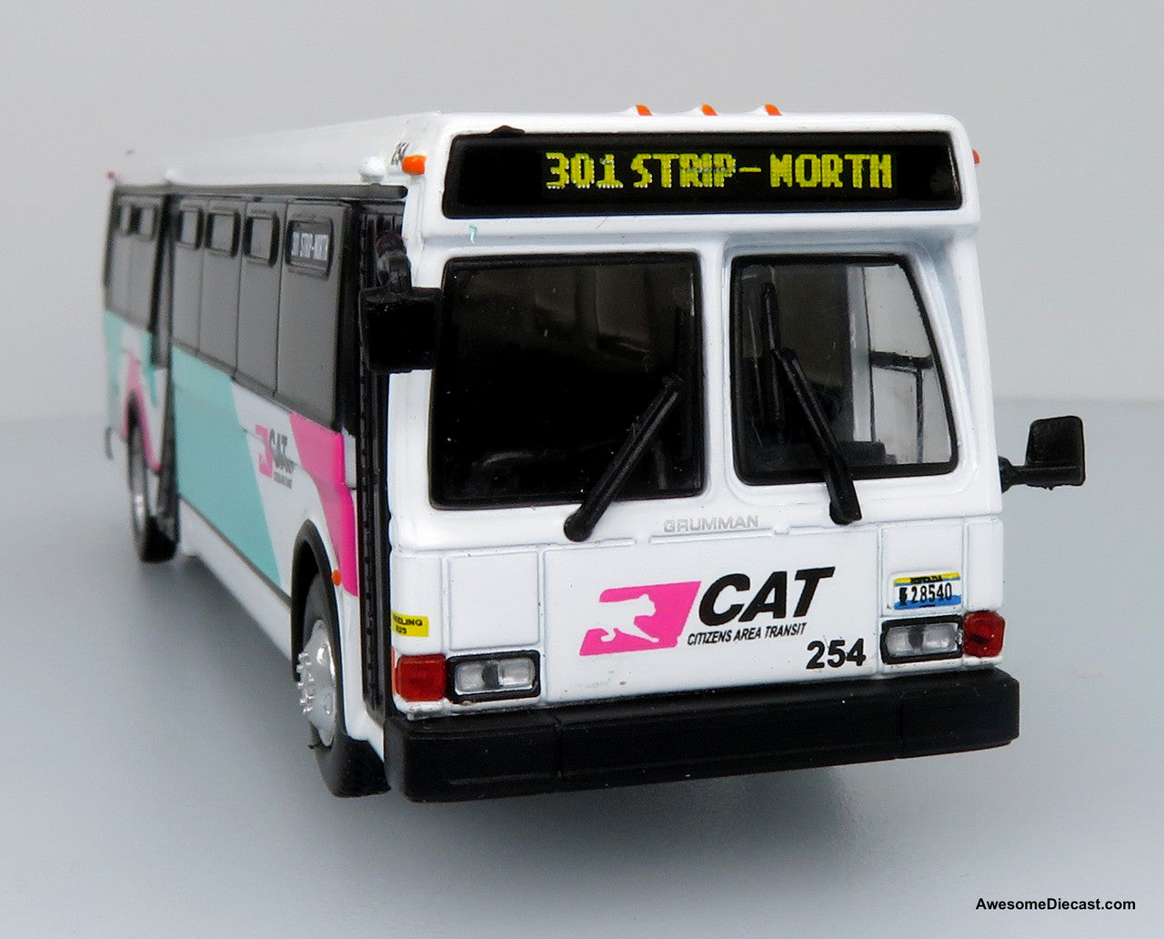 Iconic Replicas 1:87 1980 Grumman 870 Transit Bus: Las Vegas CAT
