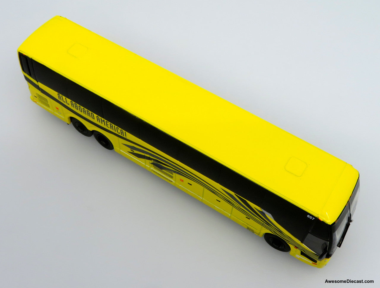 Prevost H3-45 Coach: All Aboard America 1:87 Diecast Model Bus by Iconic Replicas