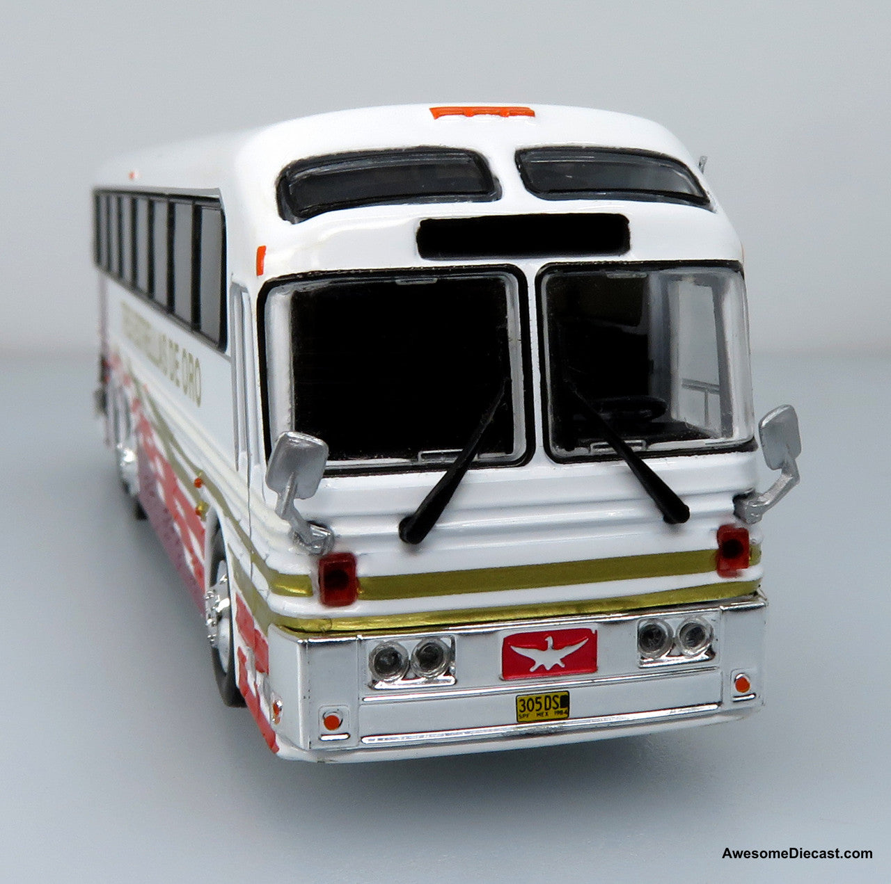 Iconic Replicas 1:87 1984 Eagle Model 10 Coach: Tres Estrellas de Oro