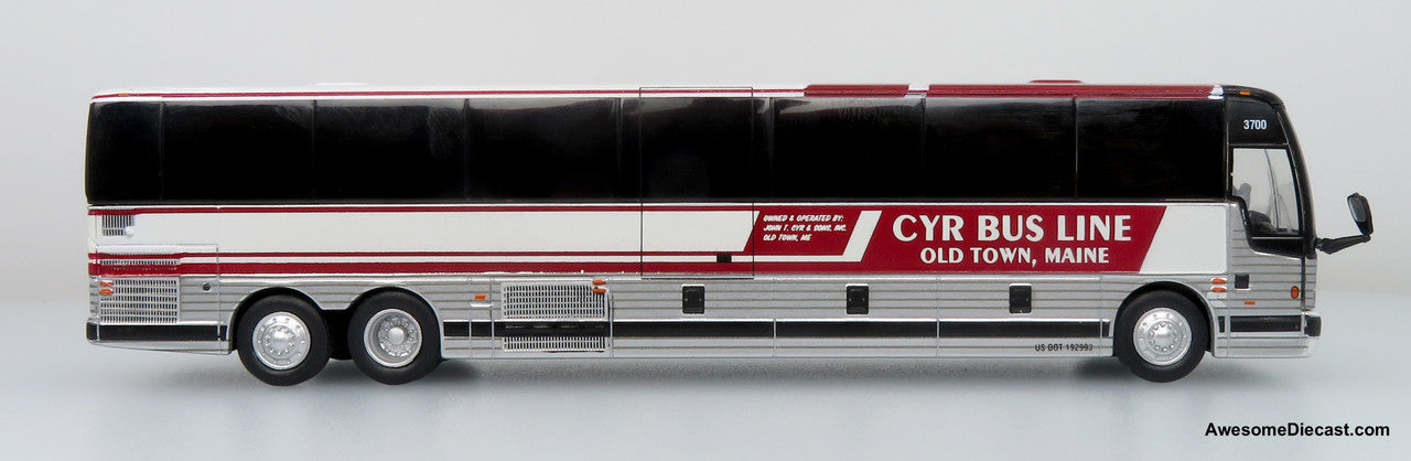 Iconic Replicas 1:87 Prevost X3-45 Coach: CYR Bus Line