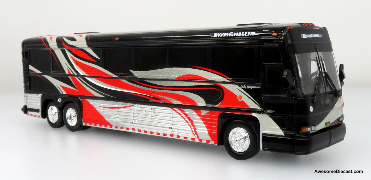 Iconic Replicas 1:87 MCI D4000 Coach: IconiCruiser