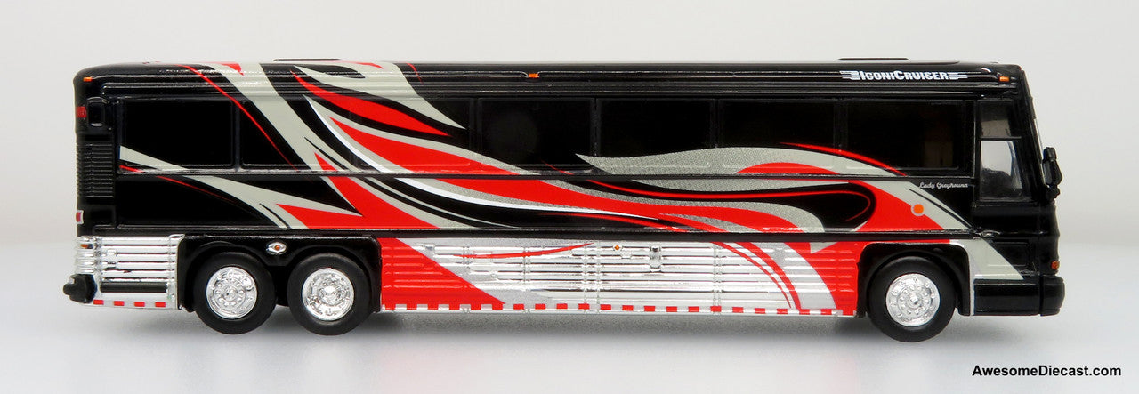 Iconic Replicas 1:87 MCI D4000 Coach: IconiCruiser