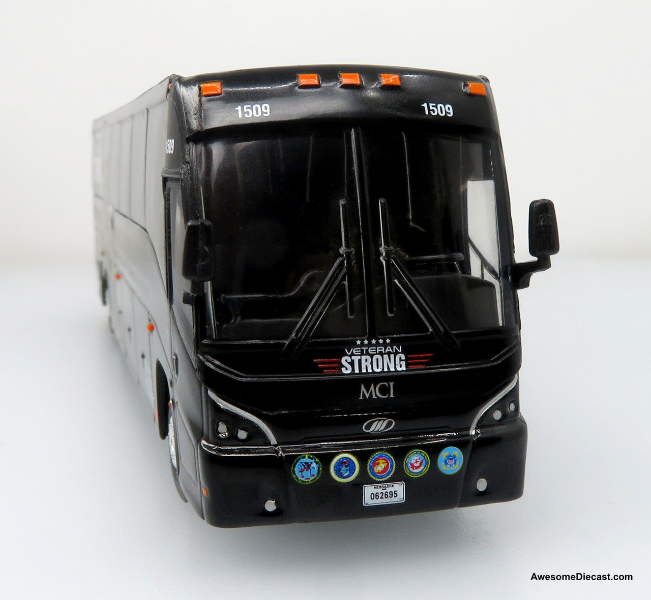 MCI J4500 Coach: Arrow Stage Lines / Veteran Strong 1:87 Diecast Model Bus by Iconic Replicas