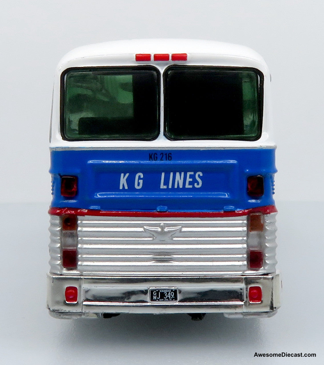 1969 Eagle Model 05 Coach: KG Lines / Greyhound 1:87 (HO) Diecast Model Bus by Iconic Replicas