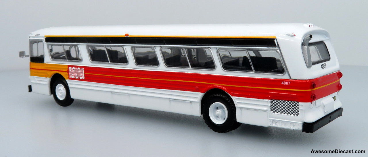 Flxible 53102 Transit Bus: San Francisco MUNI - Landor Scheme 1:87 (HO) Diecast Model Bus by Iconic Replicas