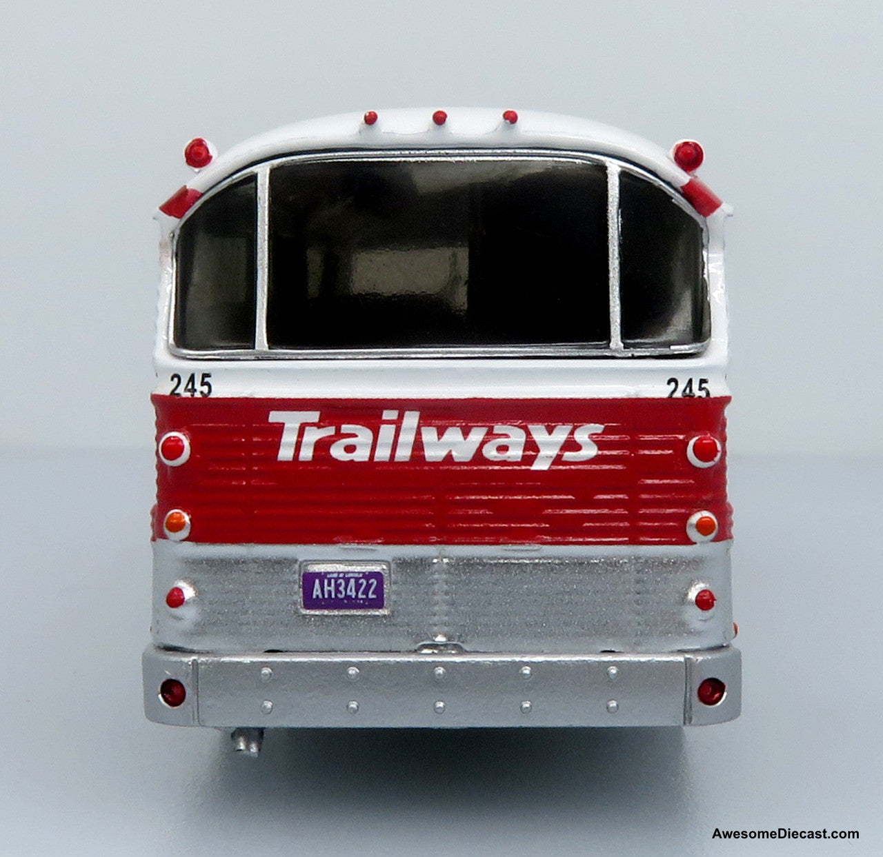 1964 MCI MC-5A Coach: Trailways 1:87 (HO) Diecast Model Bus by Iconic Replicas