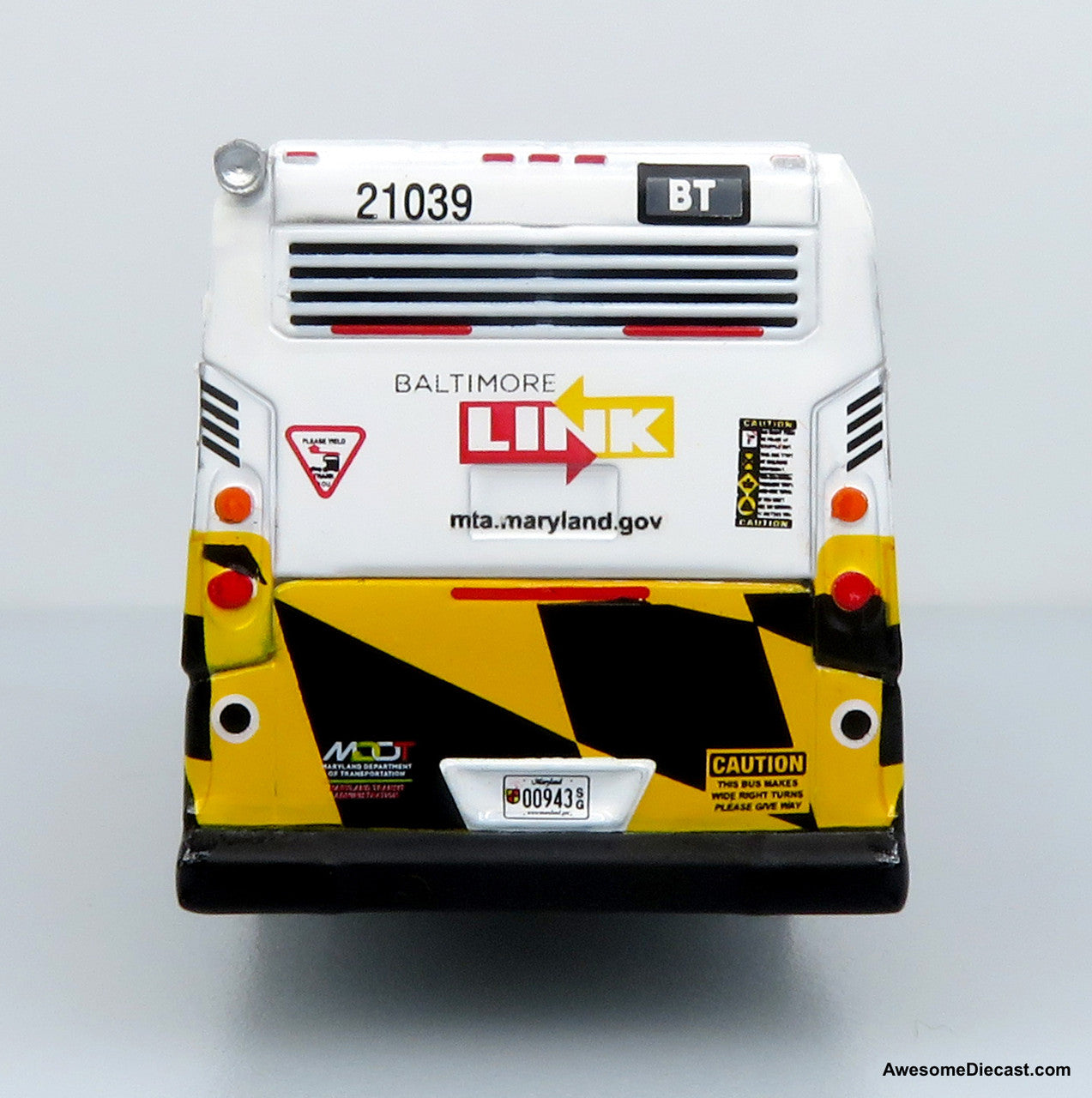 Nova Bus LFSH Hybrid Transit Bus: MTA Maryland 1:87 (HO) Diecast Model Bus by Iconic Replicas