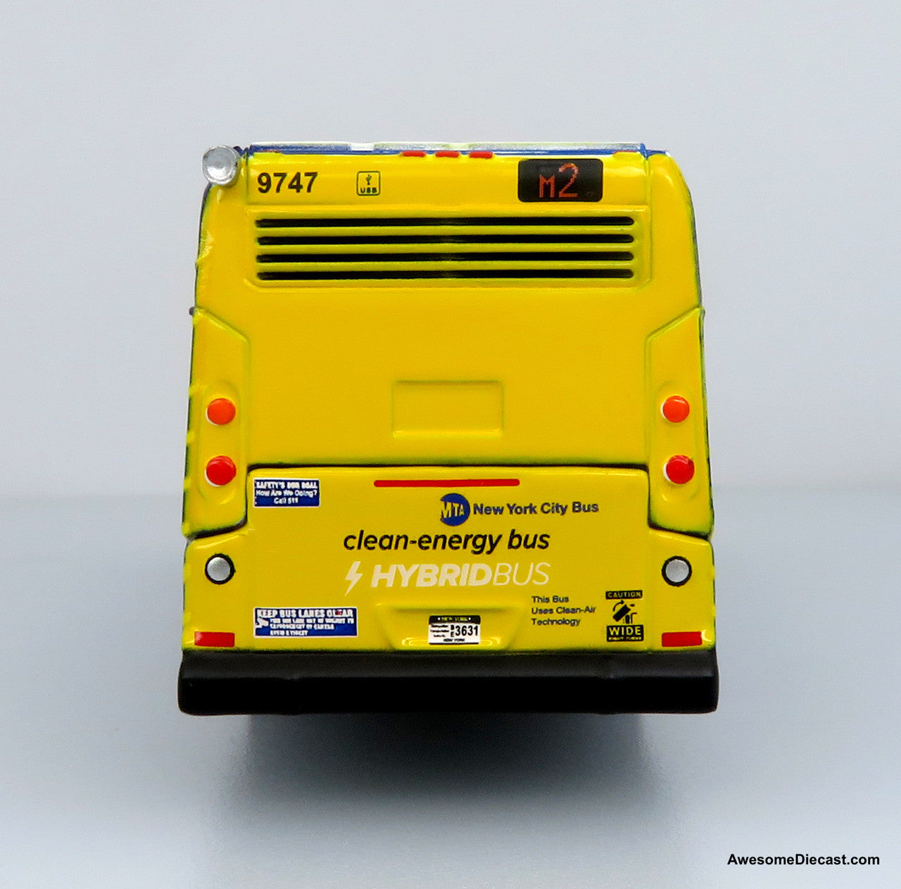 Nova Bus LFSH Hybrid Transit Bus: MTA New York City 1:87 (HO) Diecast Model Bus by Iconic Replicas
