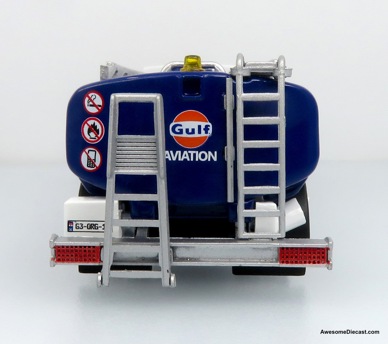 Volvo FM500 w/ Esterer Aviation Refueling Tanker: Gulf Aviation 1:87 (HO) Diecast Model Truck by Iconic Replicas