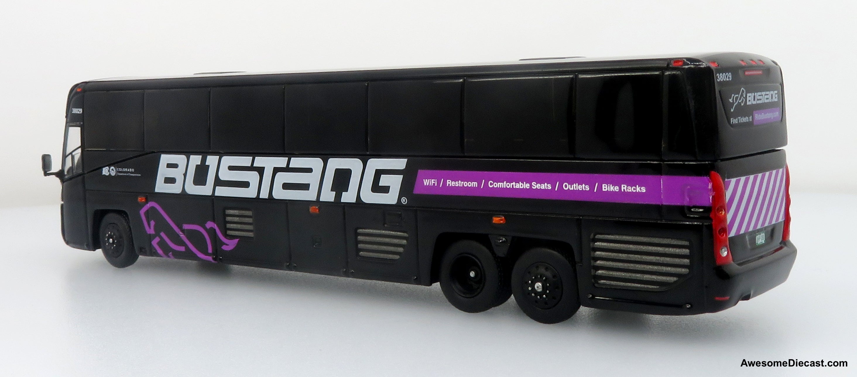 MCI D4520 Coach Bus: Bustang - Colorado Department of Transportation (CDOT) 1:87 (HO) Diecast Model Bus by Iconic Replicas