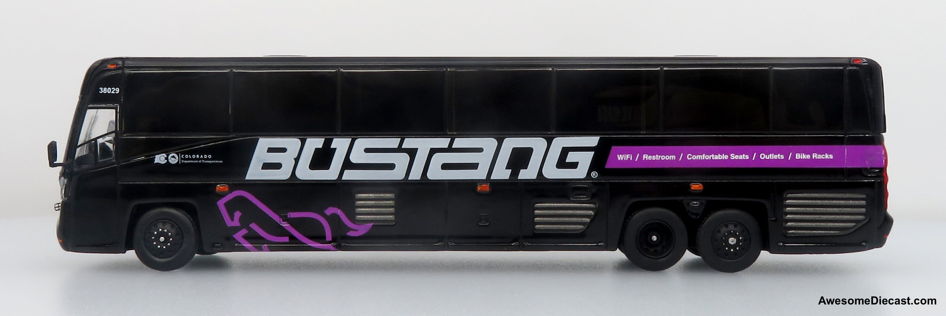 MCI D4520 Coach Bus: Bustang - Colorado Department of Transportation (CDOT) 1:87 (HO) Diecast Model Bus by Iconic Replicas