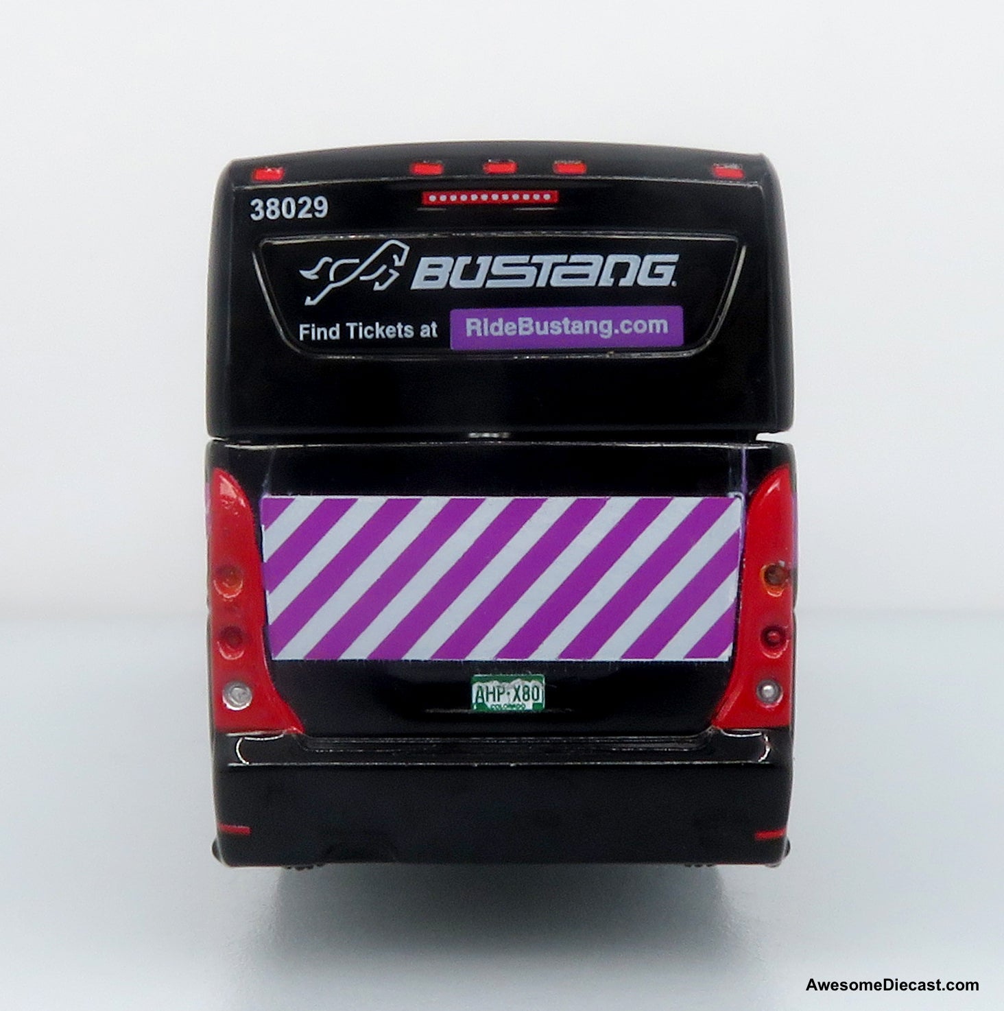 MCI D4520 Coach Bus: Bustang - Colorado Department of Transportation (CDOT) 1:87 (HO) Diecast Model Bus by Iconic Replicas