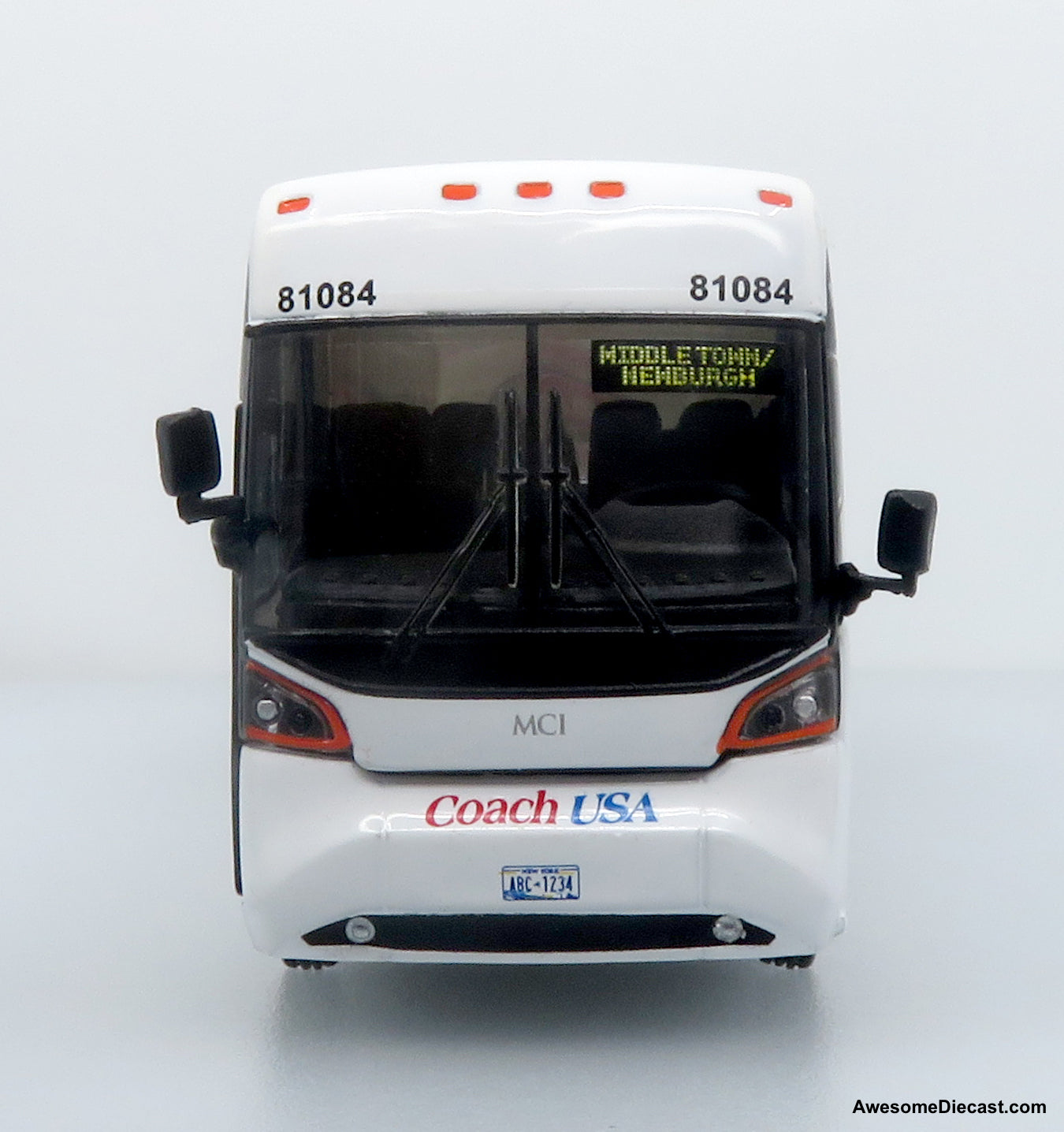 MCI D4520 Coach Bus: Coach USA 1:87 (HO) Diecast Model Bus by Iconic Replicas