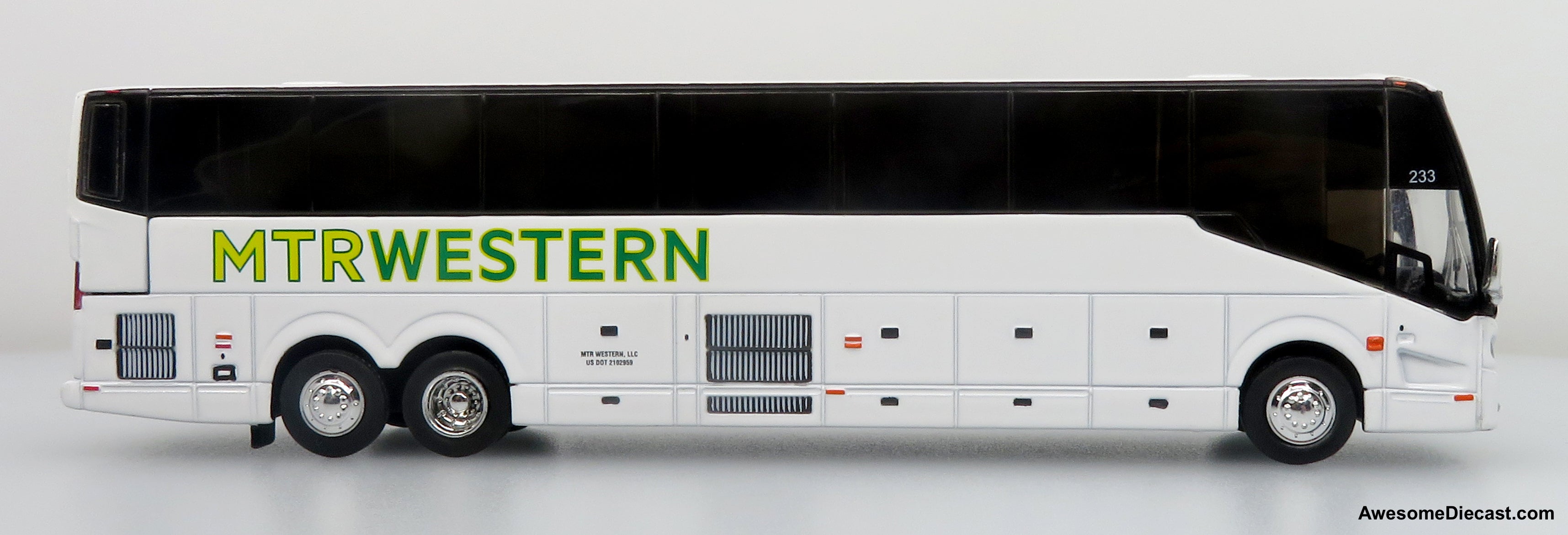 Prevost H3-45 Coach: MTR Western 1:87 (HO) Diecast Model Bus by Iconic Replicas