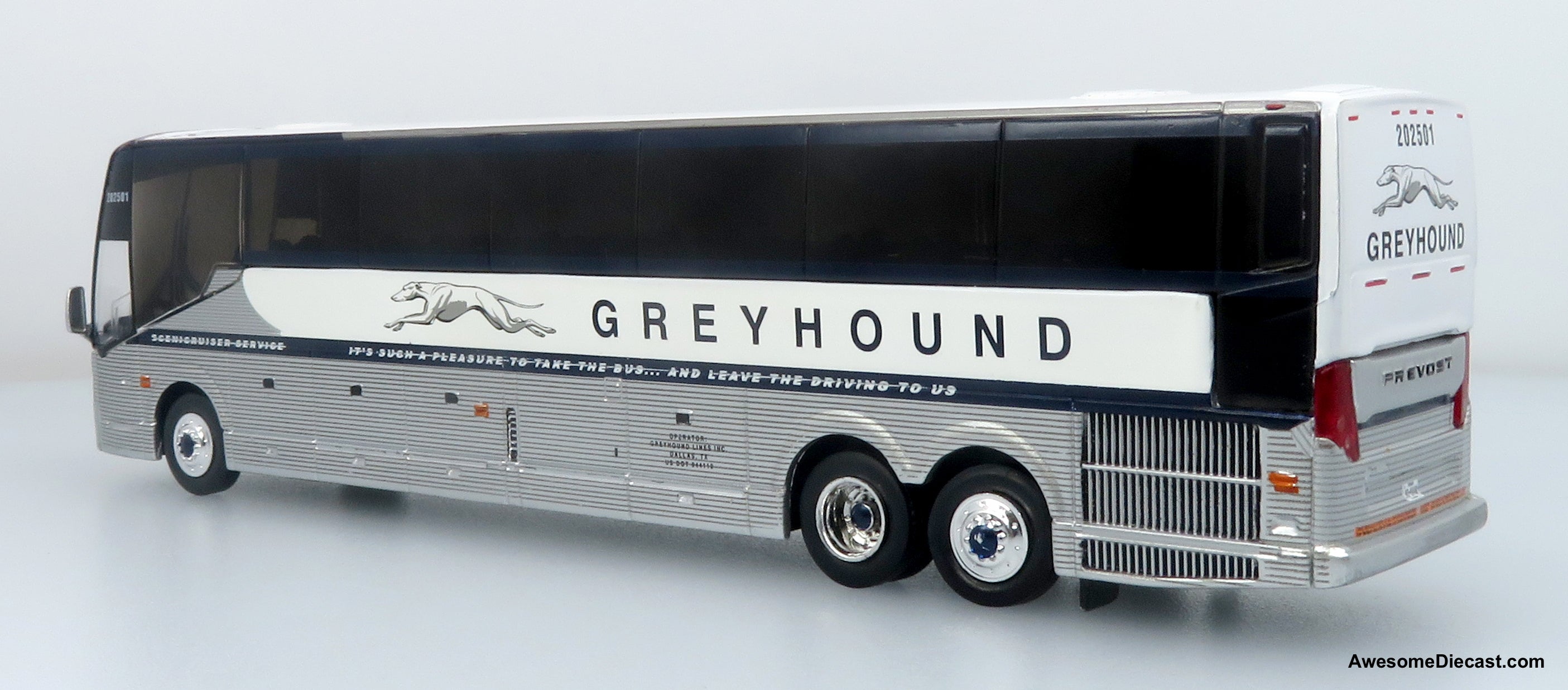 Prevost H3-45 Coach: Greyhound Scenicruiser Vintage Livery 1:87 (HO) Diecast Model Bus by Iconic Replicas
