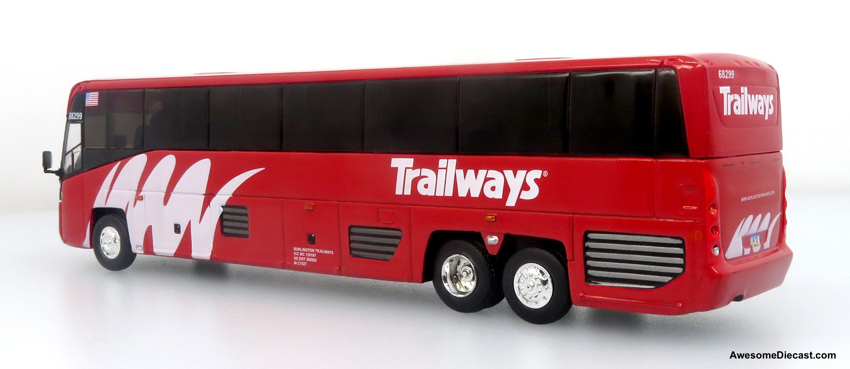 MCI D4520 Coach Bus: Burlington Trailways 1:87 (HO) Diecast Model Bus by Iconic Replicas