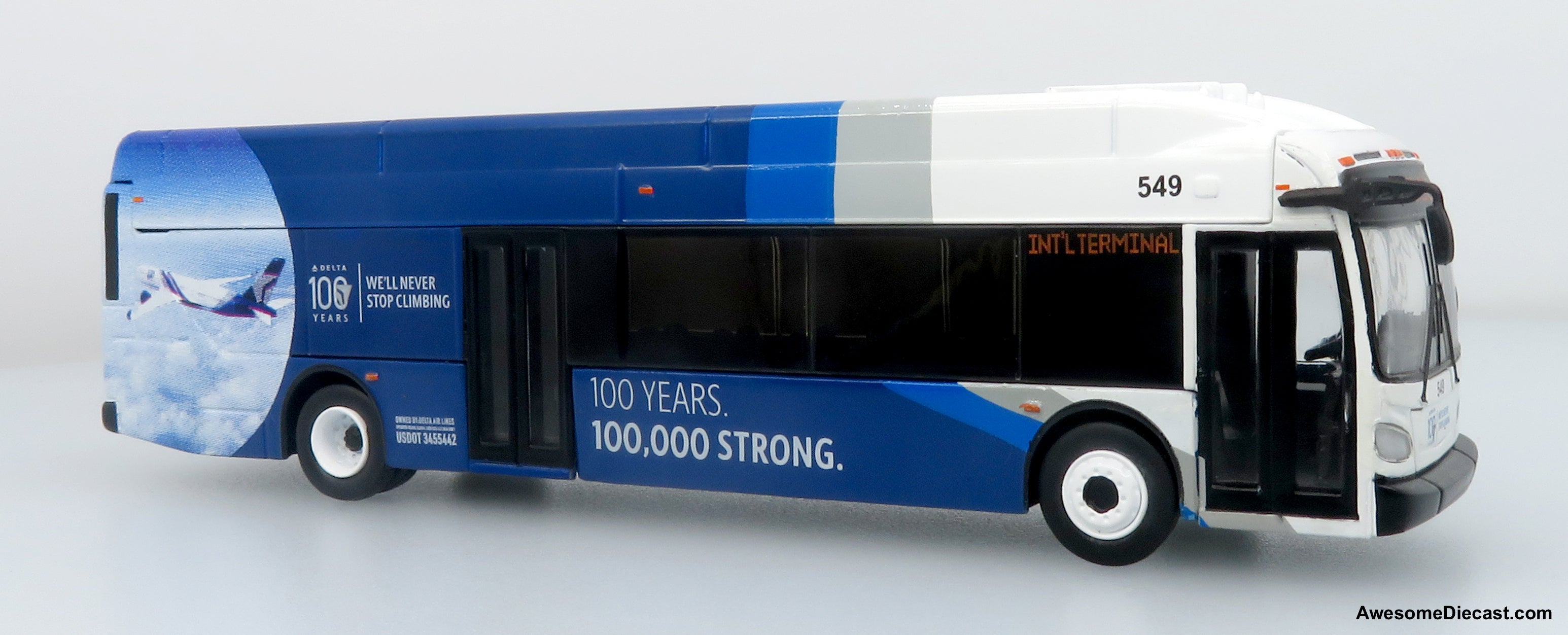 NFI Xcelsior XN40 Airport Crew Transit Bus: Delta 100th