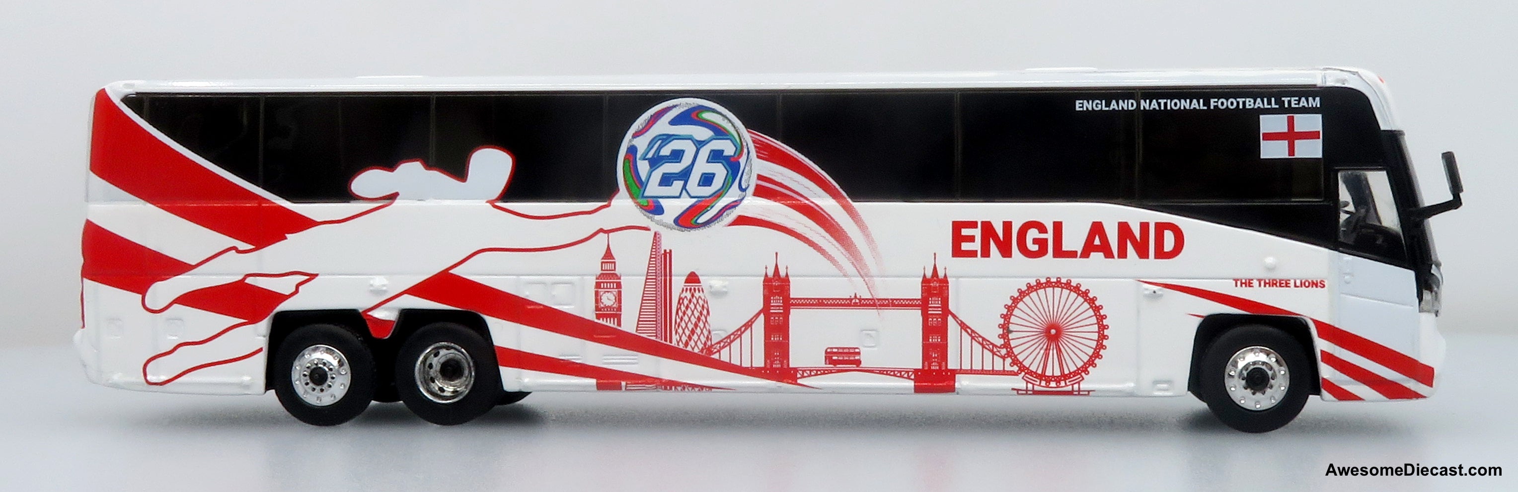 MCI D4520 Coach: World Cup England National Team 1:87 (HO) Diecast Model Bus by Iconic Replicas