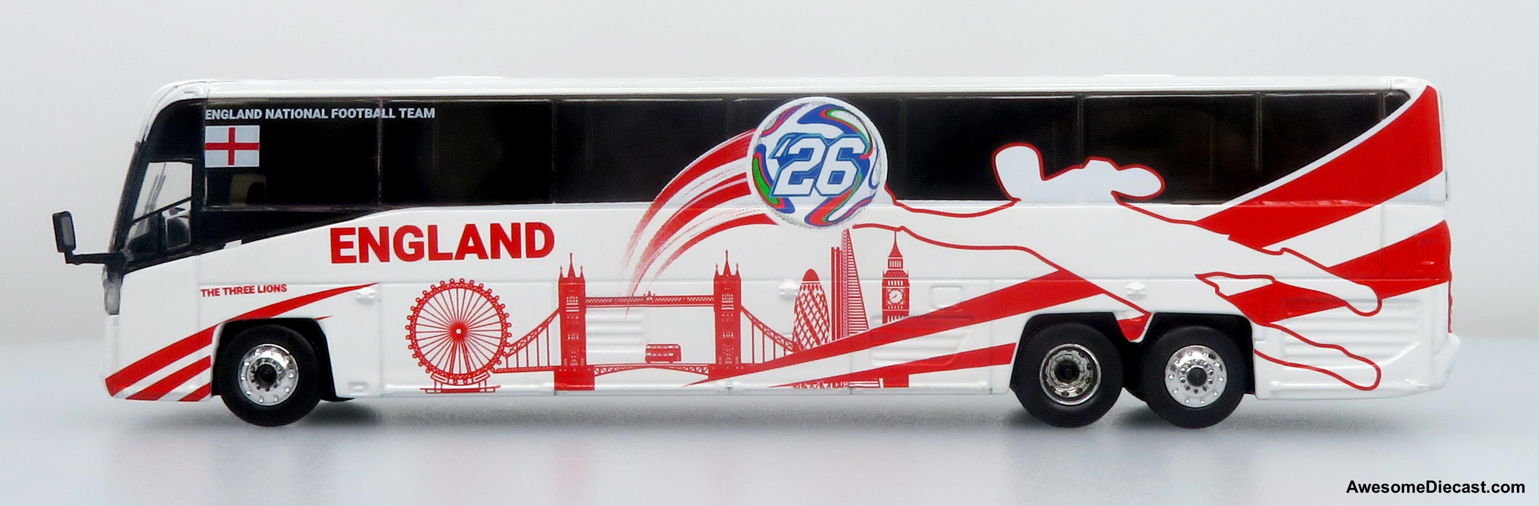 MCI D4520 Coach: World Cup England National Team 1:87 (HO) Diecast Model Bus by Iconic Replicas