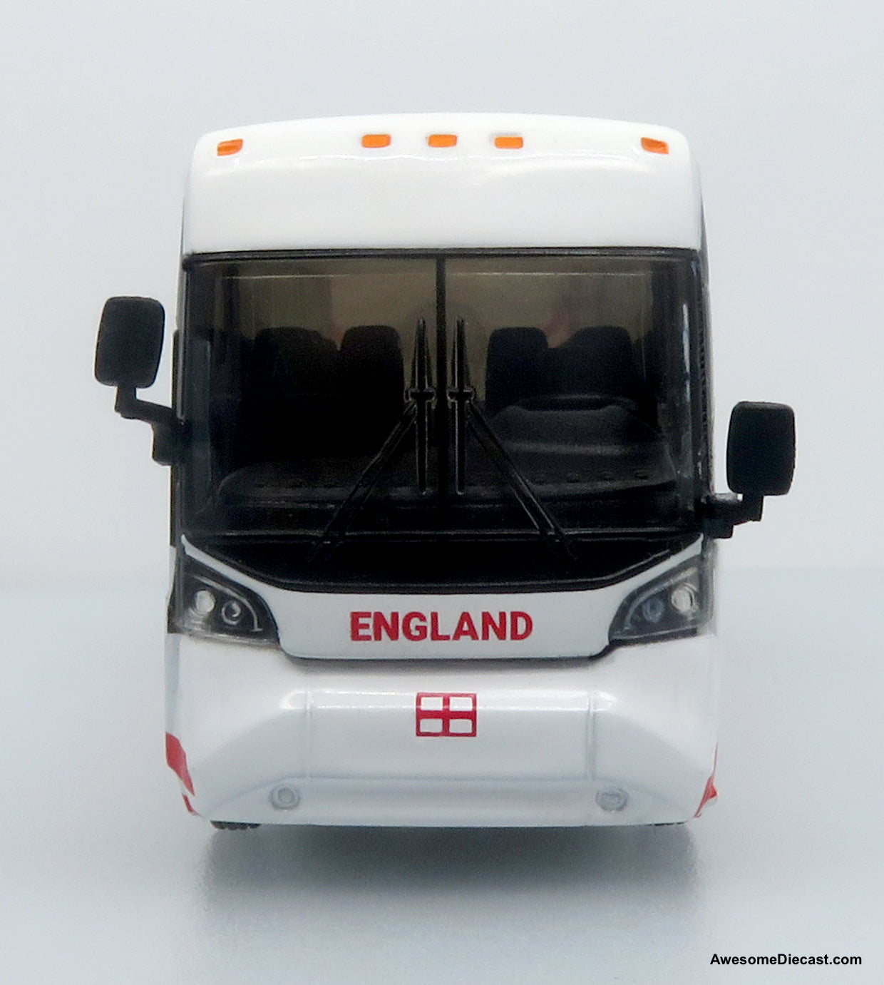 MCI D4520 Coach: World Cup England National Team 1:87 (HO) Diecast Model Bus by Iconic Replicas
